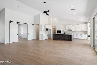654 E Paint Your Wagon Trail, Phoenix, AZ 85085 - Photo 7