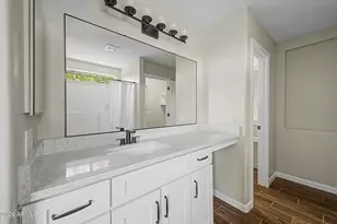 10993 W Loma Ln, Peoria, AZ 85345 - Photo 13