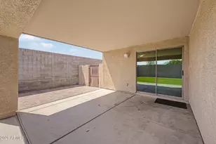 10993 W Loma Ln, Peoria, AZ 85345 - Photo 21