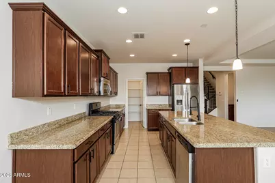 660 S 165th Avenue, Goodyear, AZ 85338 - Photo 5