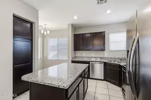 1947 N 77th Glen, Phoenix, AZ 85035 - Photo 5