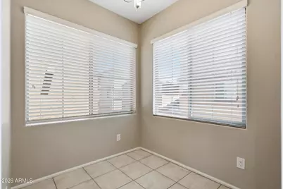 1947 N 77th Glen, Phoenix, AZ 85035 - Photo 9