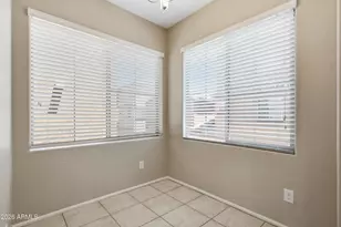 1947 N 77th Glen, Phoenix, AZ 85035 - Photo 9