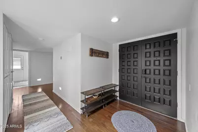 8649 N Willowrain Court, Scottsdale, AZ 85258 - Photo 7