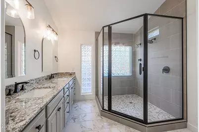 5542 W Northwood Drive, Glendale, AZ 85310 - Photo 31