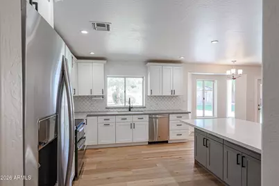 5542 W Northwood Drive, Glendale, AZ 85310 - Photo 7