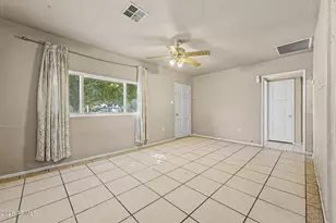 6435 S 5th Ave, Phoenix, AZ 85041 - Photo 5