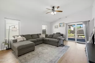 8839 W Bluefield Ave, Peoria, AZ 85382 - Photo 5