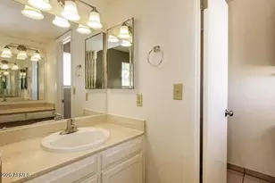 7556 W Turney Ave, Phoenix, AZ 85033 - Photo 5