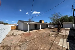 3026 N 40th Dr, Phoenix, AZ 85019 - Photo 15