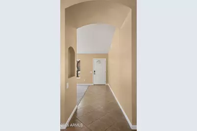 8434 W Dreyfus Drive, Peoria, AZ 85381 - Photo 11