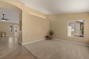 8434 W Dreyfus Dr, Peoria, AZ 85381 - Photo 9
