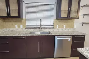 6834 S 40th Ln, Phoenix, AZ 85041 - Photo 5