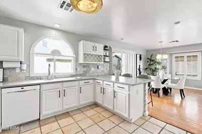 16036 N 11th Avenue #1085, Phoenix, AZ 85023 - Photo 11
