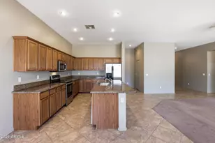 18185 W Rimrock St, Surprise, AZ 85388 - Photo 11