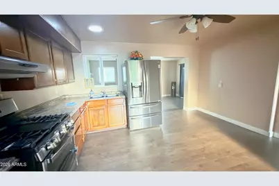 11427 N 112th Drive, Youngtown, AZ 85363 - Photo 5