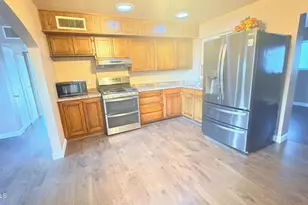 11427 N 112th Dr, Youngtown, AZ 85363 - Photo 7