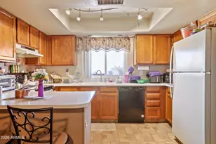 10505 W Echo Ln, Peoria, AZ 85345 - Photo 7