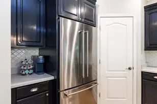 221 W Tahiti Dr, Casa Grande, AZ 85122 - Photo 13