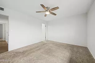 10002 W Desert Hills Dr, Sun City, AZ 85351 - Photo 15