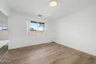 10002 W Desert Hills Dr, Sun City, AZ 85351 - Photo 13