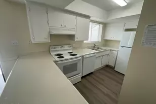 613 N Pioneer Cir, Mesa, AZ 85203 - Photo 7