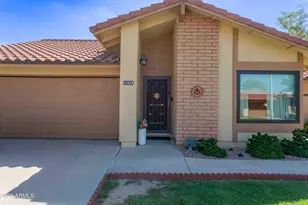 12326 S Shoshoni Dr, Phoenix, AZ 85044 - Photo 3
