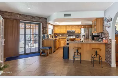 12326 S Shoshoni Drive, Phoenix, AZ 85044 - Photo 9