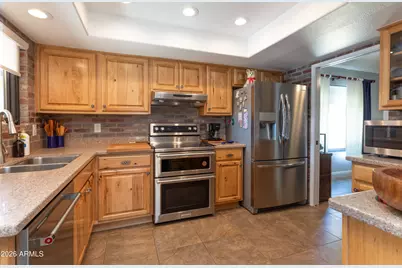 12326 S Shoshoni Drive, Phoenix, AZ 85044 - Photo 11