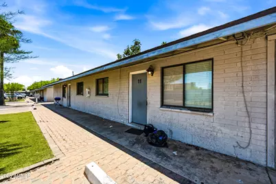 1744 W Glendale Avenue #11, Phoenix, AZ 85021 - Photo 1