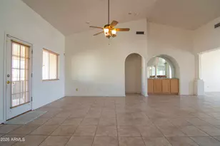 1210 E Clearview Dr, Casa Grande, AZ 85122 - Photo 7