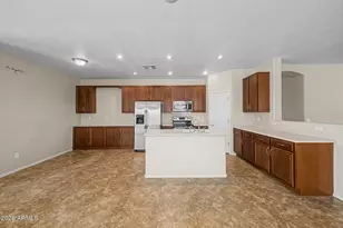 20230 N Valencia Dr, Maricopa, AZ 85138 - Photo 9