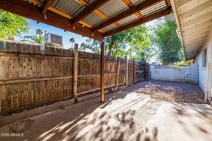 2947 N 39th St, Phoenix, AZ 85018 - Photo 11