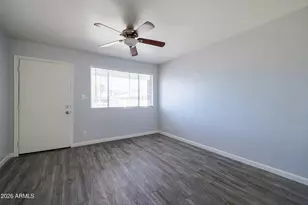2947 N 39th St, Phoenix, AZ 85018 - Photo 7