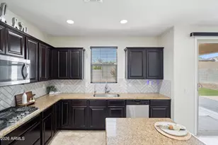 10855 S 175th Dr, Goodyear, AZ 85338 - Photo 17