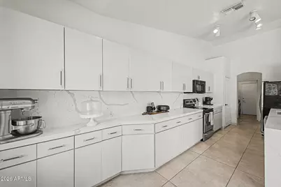 602 S Neely Street, Gilbert, AZ 85233 - Photo 15