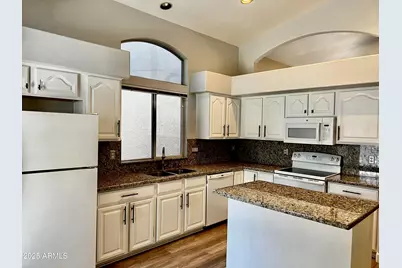 3438 E Rockwood Drive, Phoenix, AZ 85050 - Photo 7