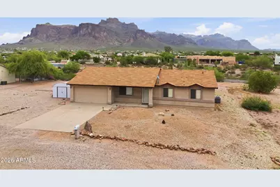 699 N Arroya Road, Apache Junction, AZ 85119 - Photo 1