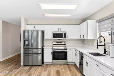 26235 N 41st Way, Phoenix, AZ 85050 - Photo 3