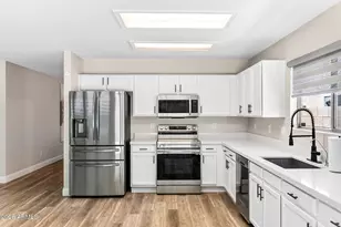 26235 N 41st Way, Phoenix, AZ 85050 - Photo 3