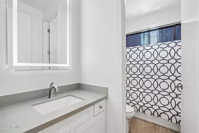 3200 N 39th Street #28, Phoenix, AZ 85018 - Photo 11