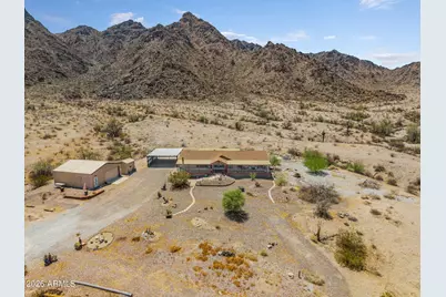 39208 S Enterprise Road, Arlington, AZ 85322 - Photo 1