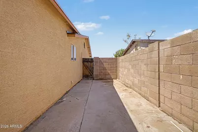 8141 W Indianola Avenue, Phoenix, AZ 85033 - Photo 35