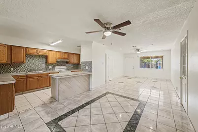 8141 W Indianola Avenue, Phoenix, AZ 85033 - Photo 11