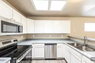 8142 W Mescal St, Peoria, AZ 85345 - Photo 9