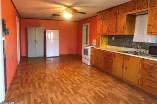 1137 W Rice St, Miami, AZ 85539 - Photo 3