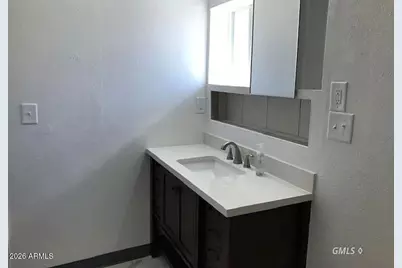 1137 W Rice Street, Miami, AZ 85539 - Photo 13