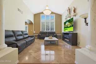 1044 W Indian Hills Pl, Phoenix, AZ 85023 - Photo 19