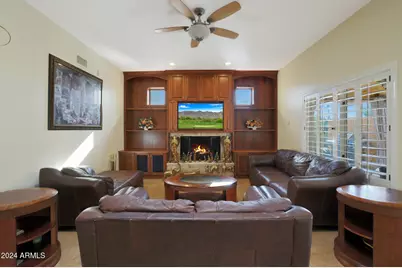 1044 W Indian Hills Place, Phoenix, AZ 85023 - Photo 29
