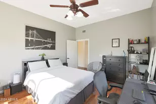 1044 W Indian Hills Pl, Phoenix, AZ 85023 - Photo 47